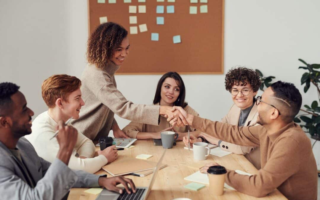 How to Network on LinkedIn – Tips From a Sales Expert